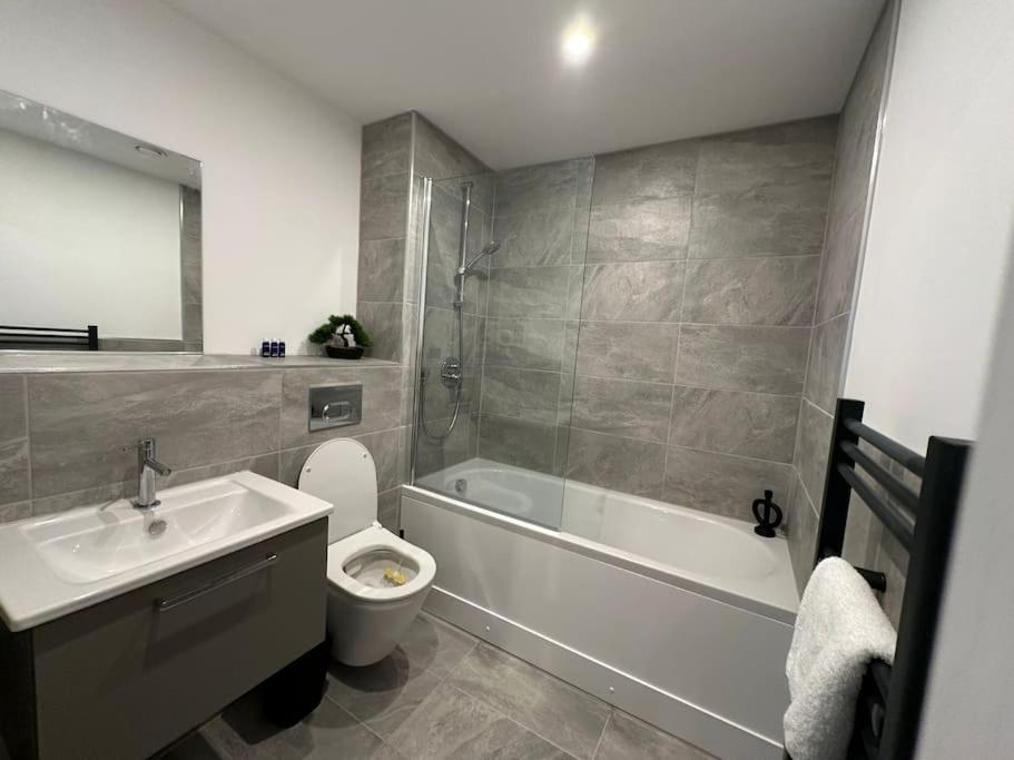 Stylish Central York Apartment Free Parking & Gym Zewnętrze zdjęcie