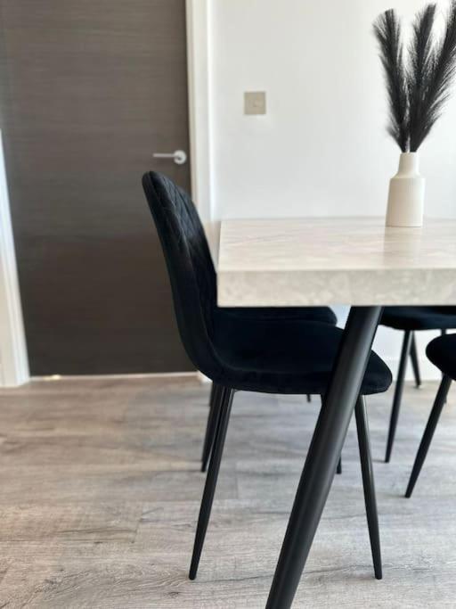 Stylish Central York Apartment Free Parking & Gym Zewnętrze zdjęcie